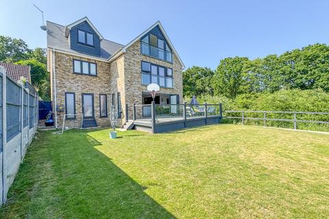 70 Colchester Road, Great Totham, Maldon, CM9 8DG
