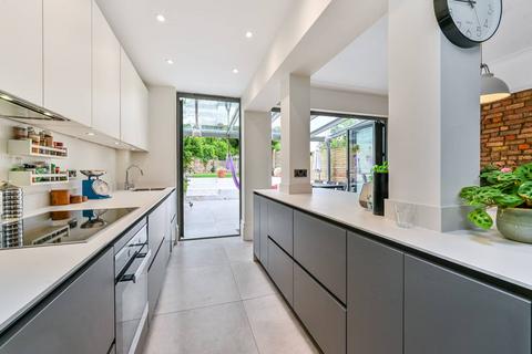 5 bedroom terraced house for sale, Highgate Hill, Highgate, London, N19
