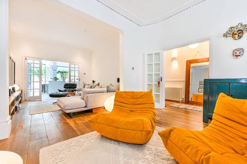 5 bedroom terraced house for sale, Highgate Hill, Highgate, London, N19