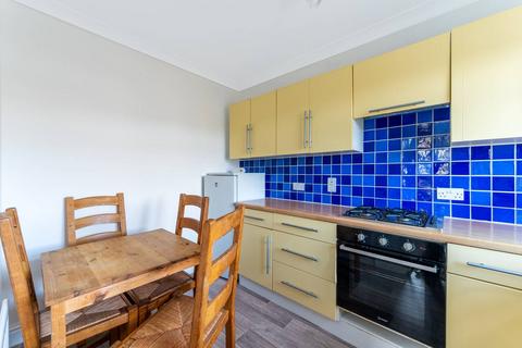 2 bedroom flat for sale, Cintra Park, Crystal Palace, London, SE19