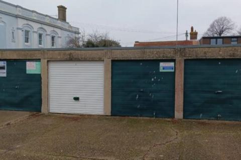 Garage to rent, Vicarage Place, Margate CT9