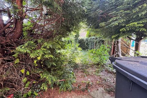 1 Aynscombe Close, Dunstable, LU6 1FA