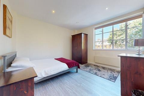 2 bedroom flat to rent, Old Brompton Road