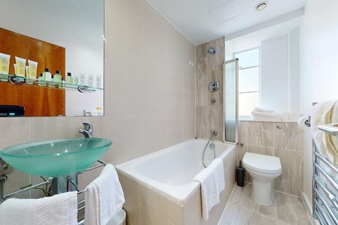 2 bedroom flat to rent, Old Brompton Road