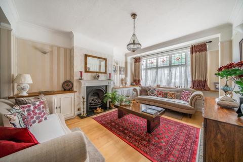 44 Bishops Avenue, Bromley, BR1 3ES