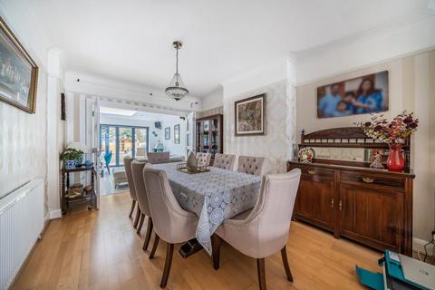 44 Bishops Avenue, Bromley, BR1 3ES