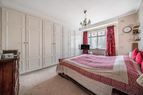 44 Bishops Avenue, Bromley, BR1 3ES