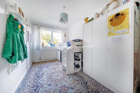 11 Whitehaven Close, Bromley, BR2 0YA