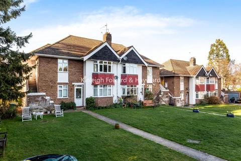 1 Madison Gardens, Bromley, BR2 0SJ