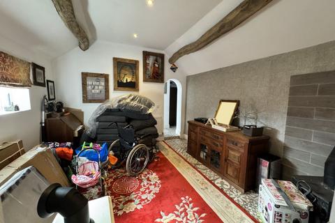 7 bedroom farm house for sale, Grange Farm, Ashflats Lane, Stafford, Staffordshire, ST18 9BP