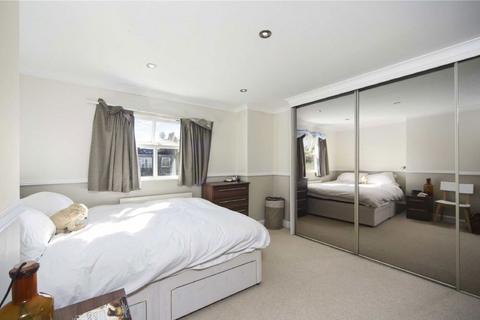 1 bedroom flat for sale, Cheviot Court, London W1U