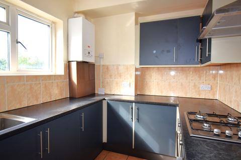 4 bedroom flat to rent, Northolt Road, Harrow HA2
