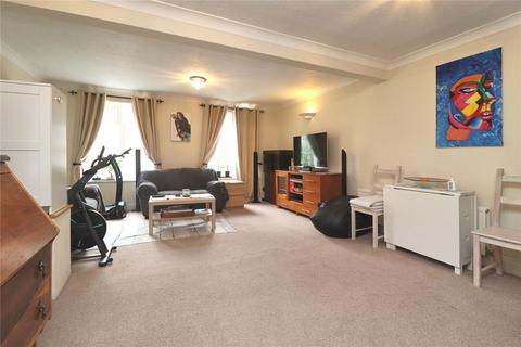 3 bedroom terraced house for sale, Langley Walk, Surrey GU22