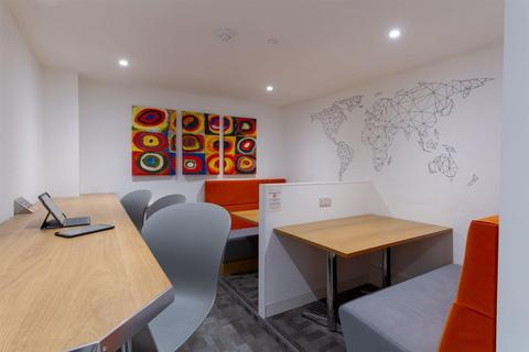 Studio to rent, Gower Street, London WC1E