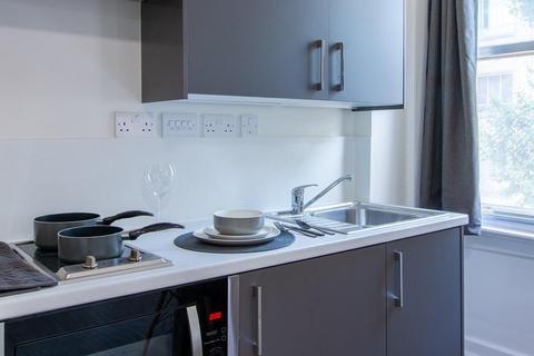 Studio to rent, Gower Street, London WC1E