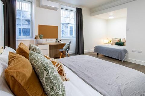 Studio to rent, Gower Street, London WC1E