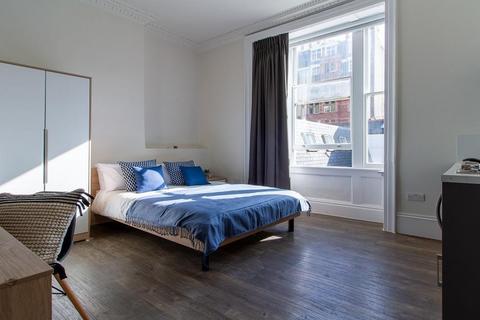 Studio to rent, Gower Street, London WC1E
