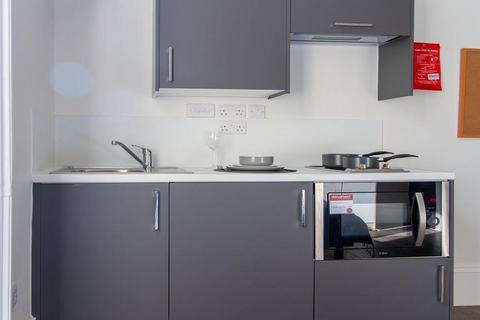Studio to rent, Gower Street, London WC1E