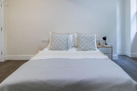 Studio to rent, Gower Street, London WC1E