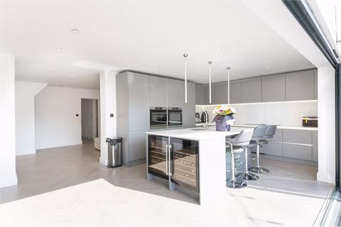 5 Northway, Wallington, SM6 8DH
