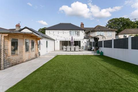 5 Northway, Wallington, SM6 8DH
