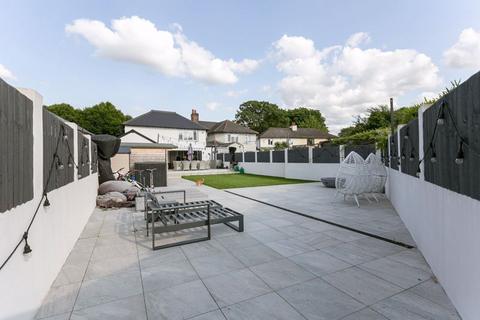 5 Northway, Wallington, SM6 8DH