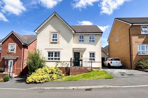 4 bedroom detached house for sale, Hooper Way, Tonna, Neath SA11 3FB