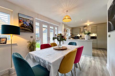 4 bedroom detached house for sale, Hooper Way, Tonna, Neath SA11 3FB