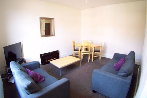 5 Royal Park Mount, Leeds, LS6 1HL