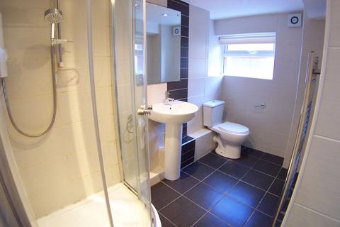 5 Royal Park Mount, Leeds, LS6 1HL