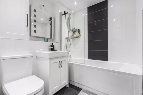 1 bedroom maisonette for sale, Queens Court, Wormley