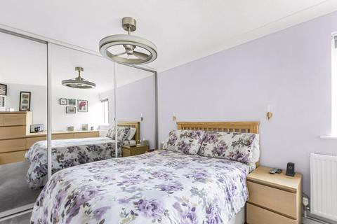 1 bedroom maisonette for sale, Queens Court, Wormley