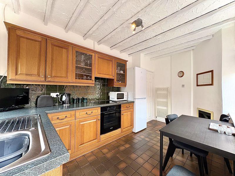 Dining kitchen