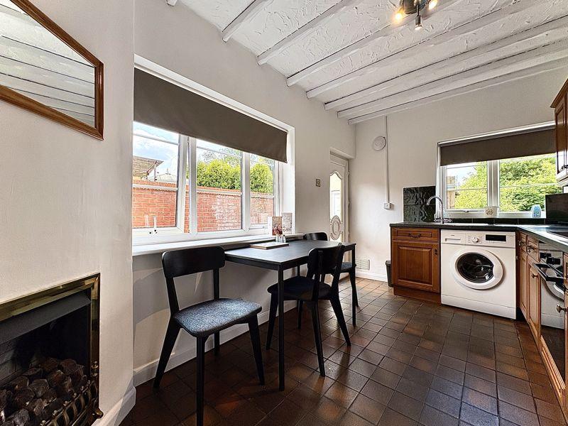 Dining kitchen