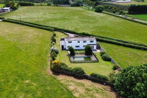 4 bedroom detached house for sale, Zig-Zag Lane, Porthcawl, CF36