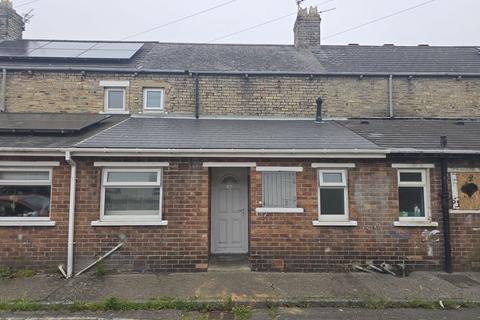 2 bedroom terraced house to rent, Chestnut Street, Ashington