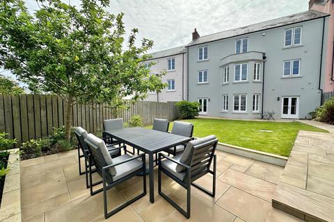 Stret Rosemelin, Truro