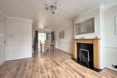 40 Forest Close, Sutton Coldfield, B74 2JZ