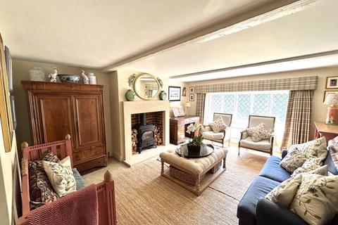 The Priors Deans Lane, Walton On The Hill, Tadworth, KT20 7UD