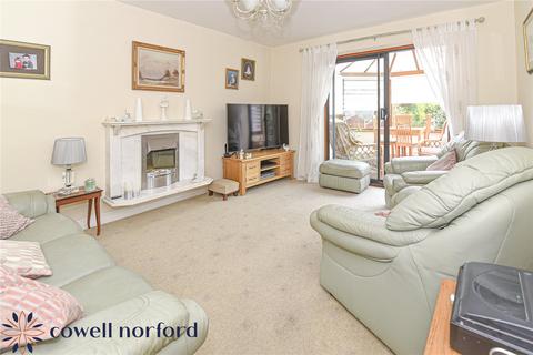 3 bedroom detached house for sale, Westminster Avenue, Oldham OL2