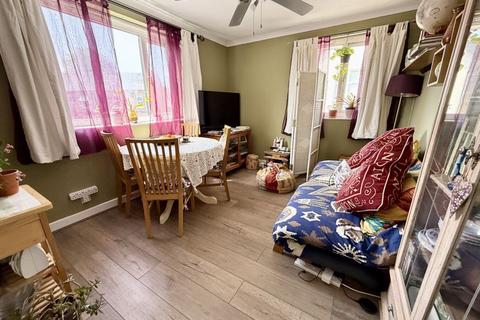 2 bedroom apartment for sale, St. Peters Road, Dunstable
