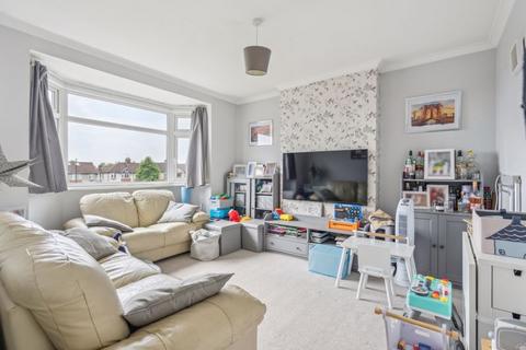 2 bedroom maisonette for sale, Floriston Court, Whitton Avenue West, Northolt
