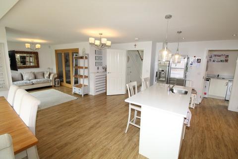5 bedroom detached house for sale, Gloster Road, Lutterworth LE17