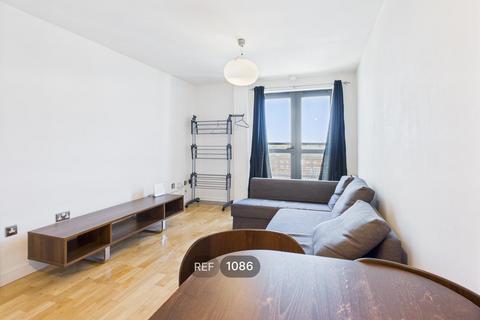 2 bedroom apartment to rent, Queens Court, Queens Dock Avenue, HU1 3DR