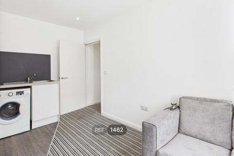 1 bedroom apartment to rent, Centre Court, Paragon Street, HU1 3PW