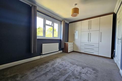3 bedroom terraced house to rent, Sprague Close, Weymouth, DT3