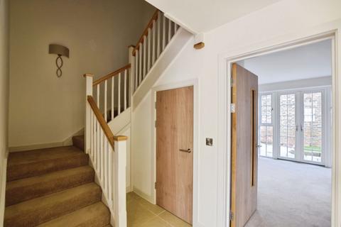 2 bedroom semi-detached house for sale, Barker Close, Salisbury                                  *OVER 55'S*