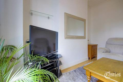 2 bedroom maisonette for sale, Lyndhurst Road, London, N22