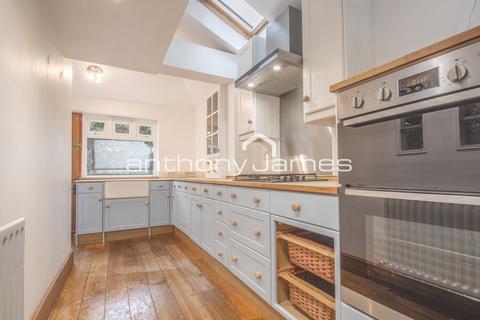 6 Park Road, Gravesend, DA11 7PR