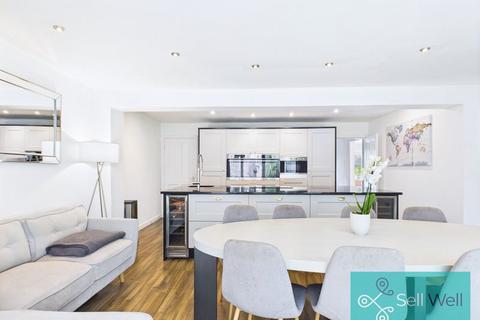 16 Blakefield Drive, Worsley, Manchester, M28 7DW